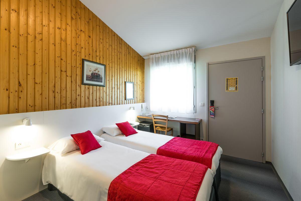 Fasthotel Тон Екстер'єр фото
